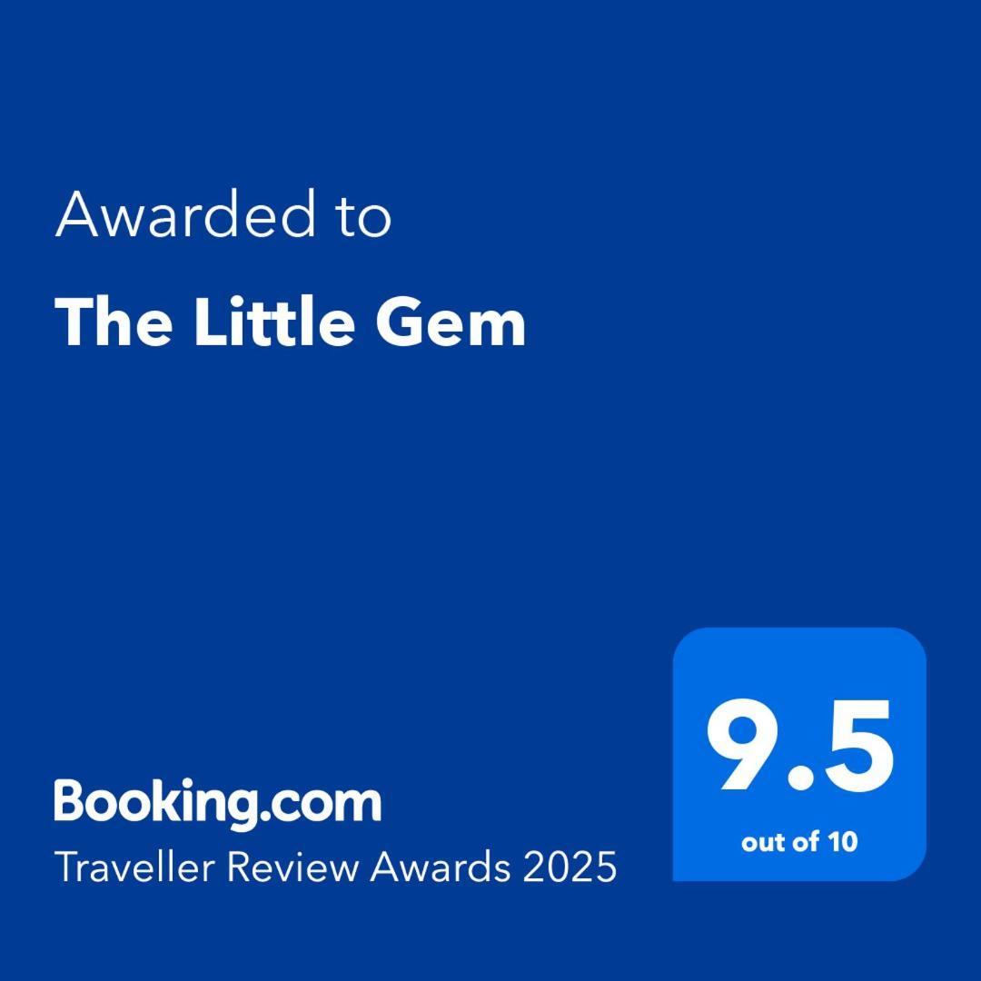 The Little Gem Hotel Waitara Exterior photo